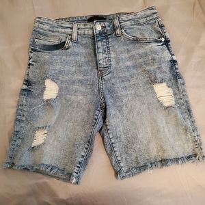 Short jeans